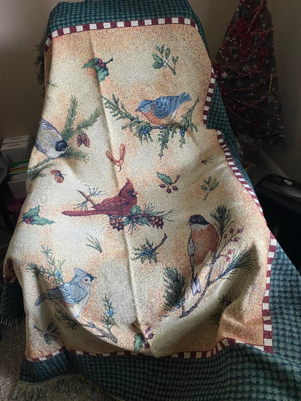 Bundle-Birds/ Cardinals & bluebirds Throw blanket and 2 matching pillows. NEW